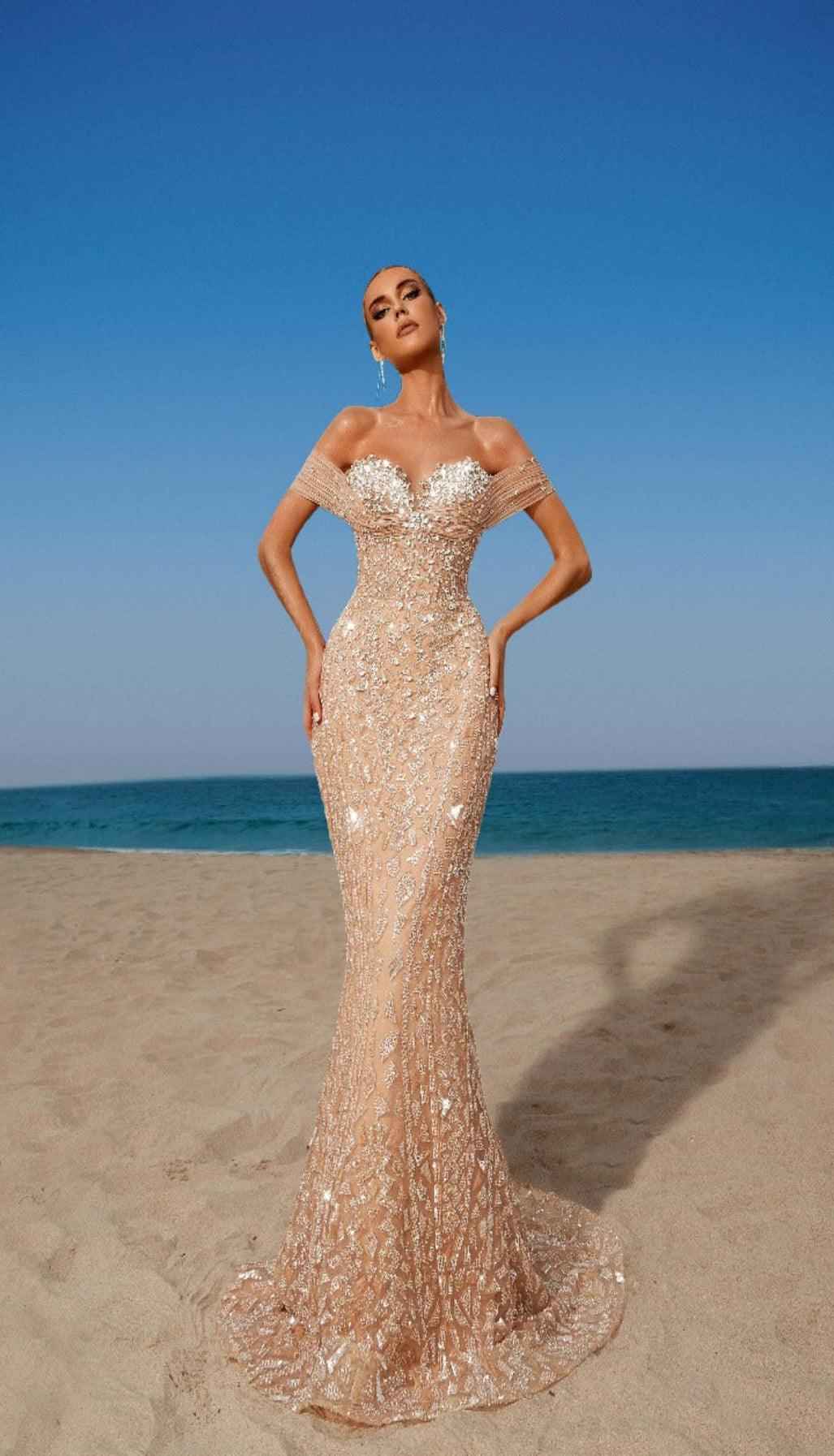 NEOLLETH  GOWN