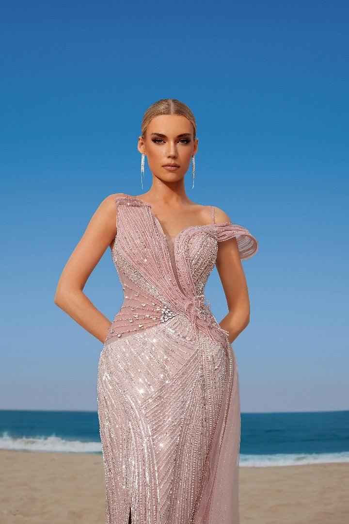 VIVIETE GOWN