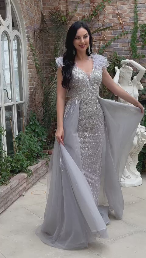 LORA GOWN