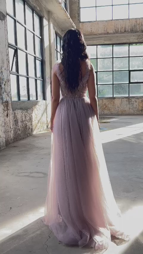 CAROLINE GOWN